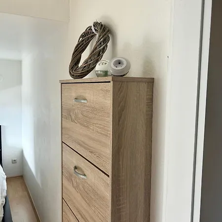 Apartment Tiny *