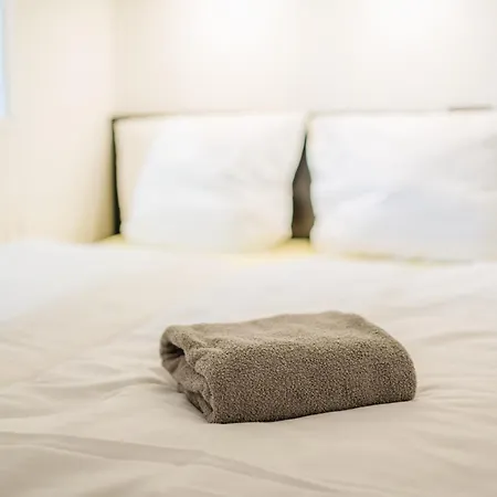 Apartment Tiny *