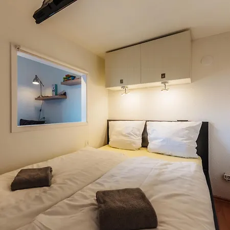 Apartment Tiny *
